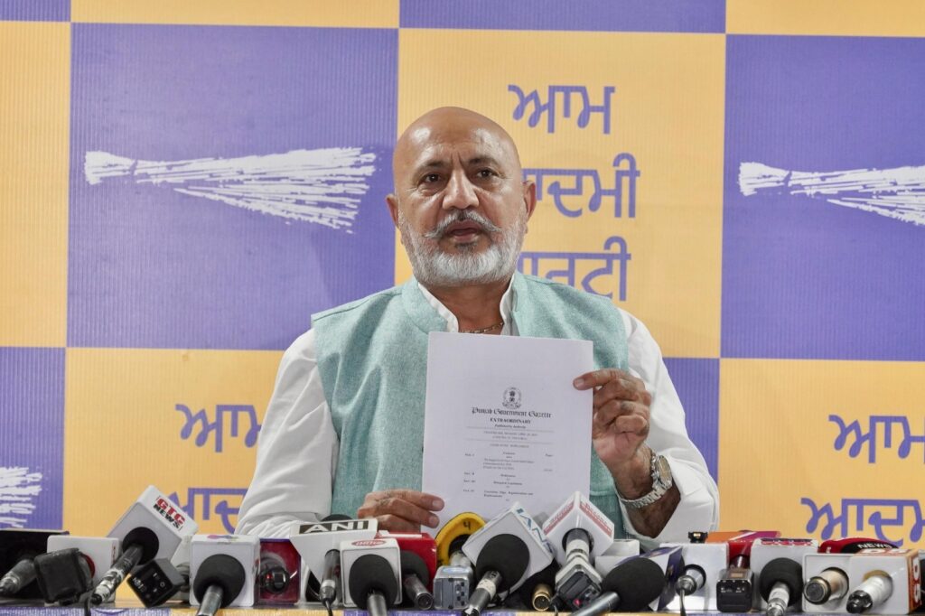 ਬੇਅਦਬੀ ਵਿਰੋਧੀ ਕਾਨੂੰਨ ‘ਤੇ ਸੁਖਬੀਰ ਬਾਦਲ ਦੀ ਚੁੱਪ ਬੁਨਿਆਦੀ ਸਵਾਲ ਖੜ੍ਹੇ ਕਰਦੀ ਹੈ: ਬਲਤੇਜ ਪੰਨੂ