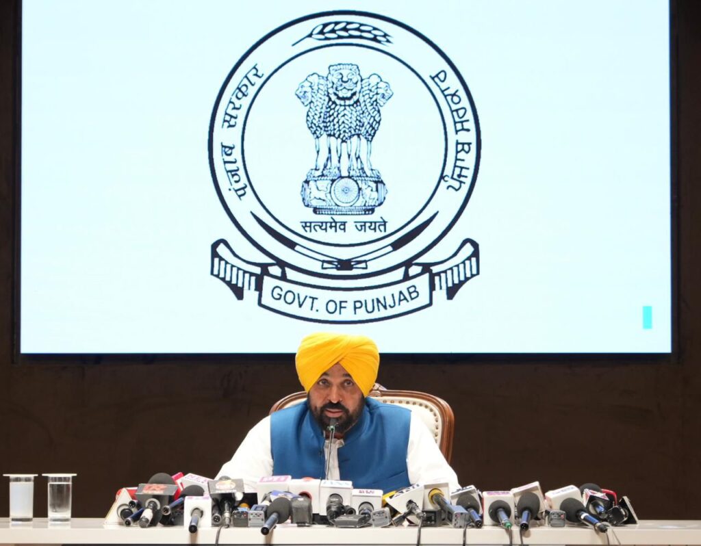 ਆਸਟ੍ਰੇਲੀਆ ਤੋਂ ਡਿਪੋਰਟ ਕੀਤੇ ਜਾ ਰਹੇ ਪੰਜਾਬ ਦੇ 11 ਲੋਕਾਂ ਦੇ ਦਿੱਲੀ ਹਵਾਈ ਅੱਡੇ ‘ਤੇ ਪਹੁੰਚਣ ਸਮੇਂ ਪੰਜਾਬ ਸਰਕਾਰ ਦੇ ਅਧਿਕਾਰੀ ਮੌਕੇ ‘ਤੇ ਮੌਜੂਦ ਰਹਿਣਗੇ: CM ਮਾਨ