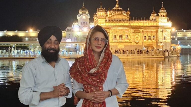 ਸ੍ਰੀ ਦਰਬਾਰ ਸਾਹਿਬ ਵਿਖੇ ਨਤਮਸਤਕ ਹੋਏ ਬਾਲੀਵੁੱਡ ਅਦਾਕਾਰਾ  ਪ੍ਰਿਯੰਕਾ ਚੋਪੜਾ, ਲੰਗਰ ਹਾਲ ‘ਚ ਨਿਭਾਈ ਸੇਵਾ 