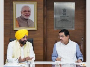 Breaking# CM ਭਗਵੰਤ ਮਾਨ ਭਲਕੇ ਕੇਂਦਰੀ ਮੰਤਰੀ ਪ੍ਰਹਿਲਾਦ ਜੋਸ਼ੀ ਨਾਲ ਕਰਨਗੇ ਮੁਲਾਕਾਤ