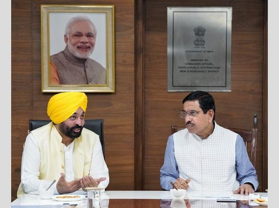 Breaking# CM ਭਗਵੰਤ ਮਾਨ ਭਲਕੇ ਕੇਂਦਰੀ ਮੰਤਰੀ ਪ੍ਰਹਿਲਾਦ ਜੋਸ਼ੀ ਨਾਲ ਕਰਨਗੇ ਮੁਲਾਕਾਤ