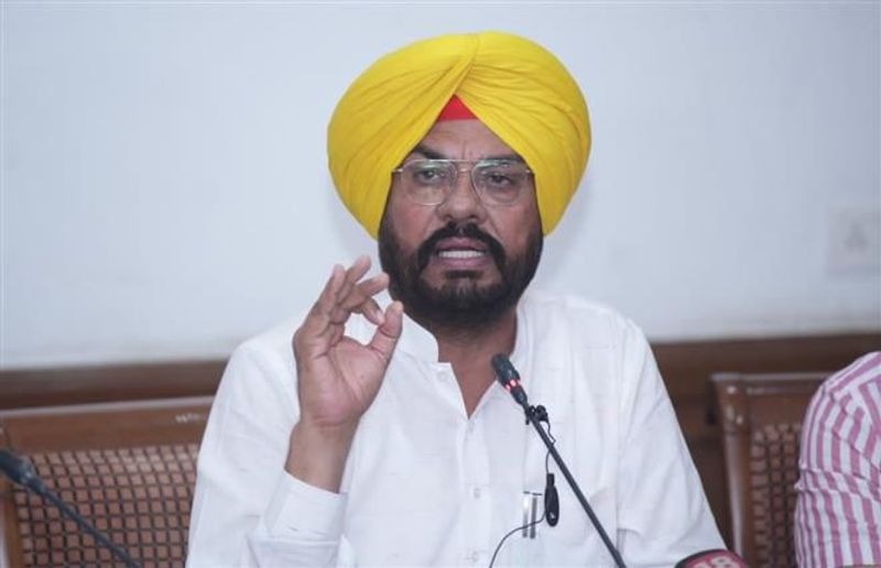 ਚੋਣਾਂ ਤੋਂ ਠੀਕ ਪਹਿਲਾਂ ਦੇਸ਼ ਵਿੱਚ ਤਣਾਅਪੂਰਨ ਮਾਹੌਲ ਪੈਦਾ ਕਰਕੇ ਵੋਟਾਂ ਦਾ ਧਰੁਵੀਕਰਨ ਕਰਨ ਦੀ ਗੰਦੀ ਰਾਜਨੀਤੀ ਕਰ ਰਹੀ ਹੈ ਭਾਜਪਾ: ਕੁਲਦੀਪ ਧਾਲੀਵਾਲ