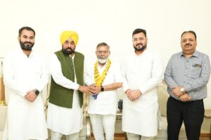 ਭਾਜਪਾ ਦੇ ਸੀਨੀਅਰ ਆਗੂ ਅਨਿਲ ਕੁਮਾਰ ਸੇਠੀ ਆਮ ਆਦਮੀ ਪਾਰਟੀ ਵਿੱਚ ਸ਼ਾਮਲ
