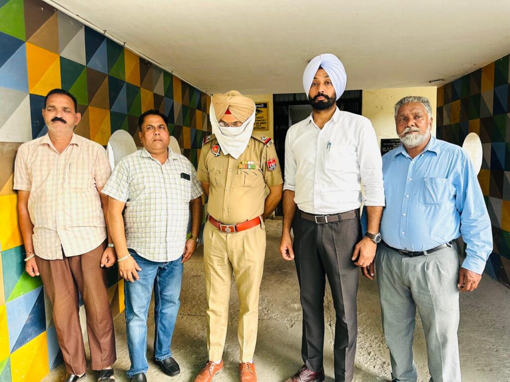 ਵਿਜੀਲੈਂਸ ਬਿਊਰੋ ਨੇ 14,000 ਰੁਪਏ ਰਿਸ਼ਵਤ ਲੈਂਦਾ ਏ.ਐਸ.ਆਈ.  ਰੰਗੇ ਹੱਥੀਂ ਕੀਤਾ ਕਾਬੂ 