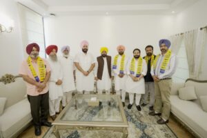 ਮਜੀਠਾ ਵਿੱਚ ਕਾਂਗਰਸ ਨੂੰ ਵੱਡਾ ਝਟਕਾ, ਕਈ ਆਗੂ ‘ਆਪ’ ਵਿੱਚ ਹੋਏ ਸ਼ਾਮਲ